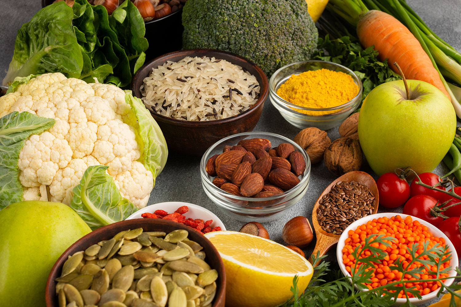 ¿Qué alimentos pueden ayudar a reducir los dolores intestinales?