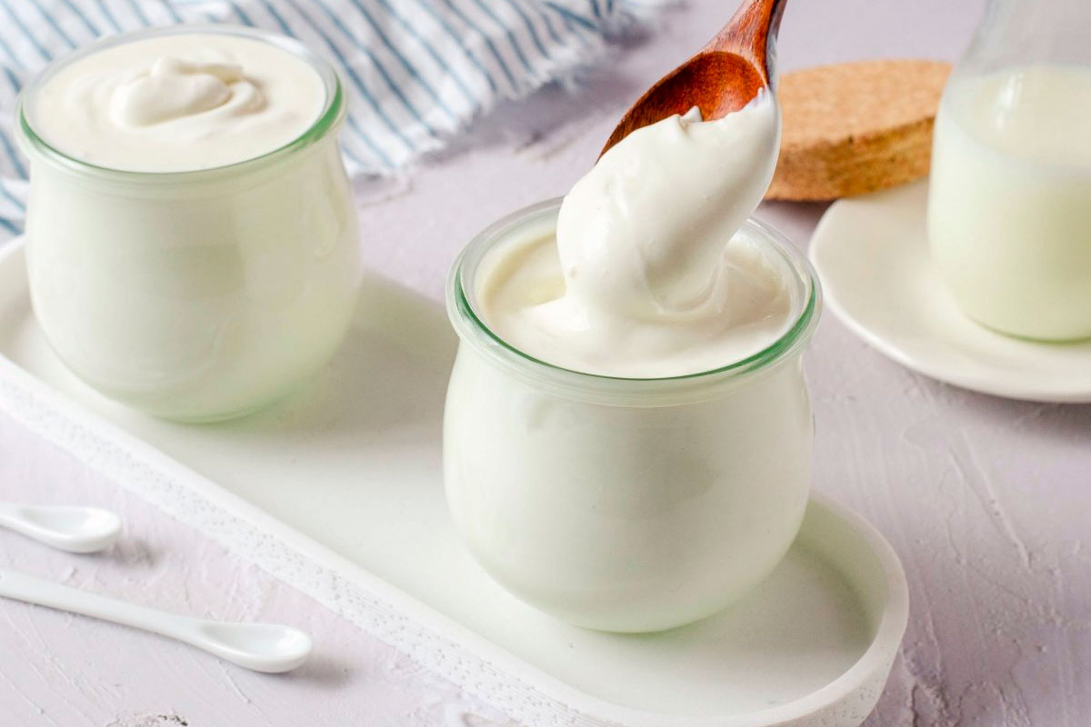 Una experta de Harvard explica por qué el yogur puede ser un aliado para envejecer mejor: «No hay una cantidad mágica»